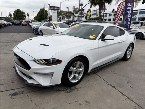 Used 2018 Ford Mustang Coupe RWD image 9