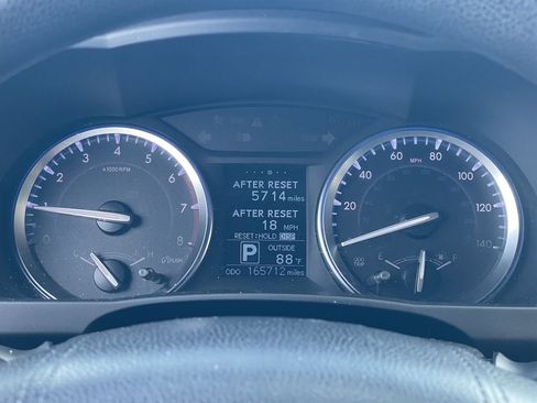 Used 2016 Toyota Highlander LE FWD image 25