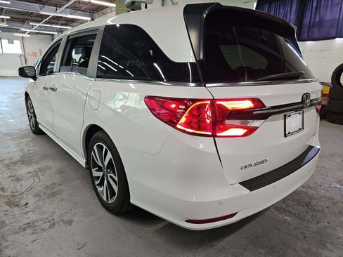 Used 2023 Honda Odyssey Touring image 2
