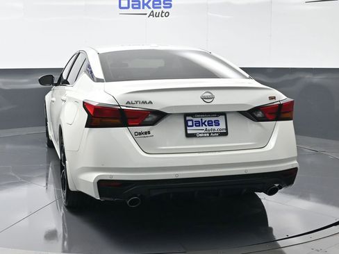 Used 2024 Nissan Altima 2.5 SR w/ SR Premium Package image 7