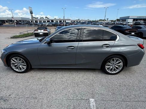 Used 2024 BMW 330i xDrive Sedan AWD/4WD image 3