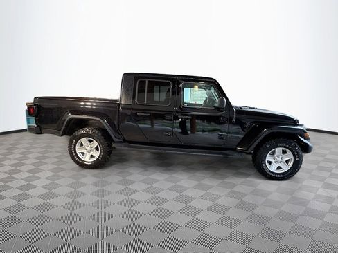 Used 2022 Jeep Gladiator Sport image 5