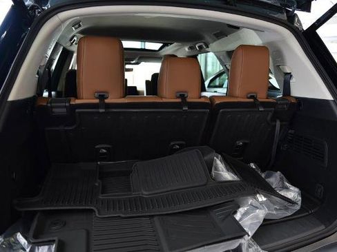 New 2026 Nissan Pathfinder Platinum image 6