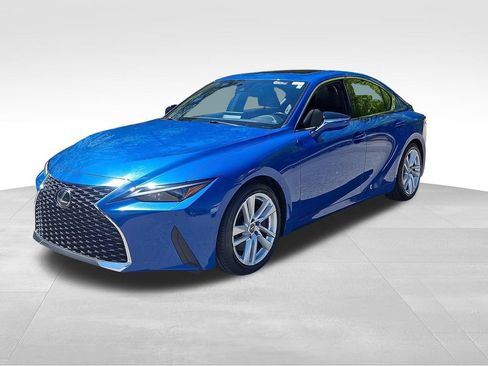 Used 2023 Lexus IS 300 w/ Comfort Package RWD image 3