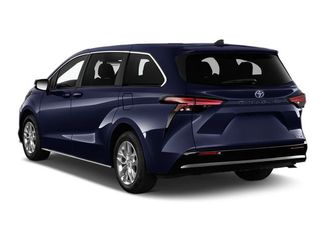 Used 2023 Toyota Sienna XSE video 2