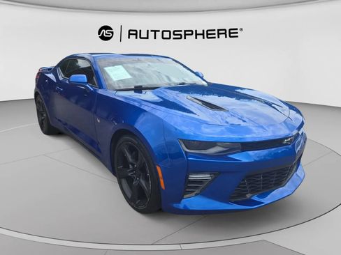 Used 2016 Chevrolet Camaro SS RWD image 11
