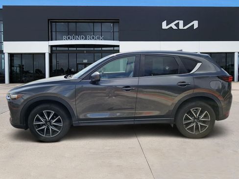 Used 2018 MAZDA CX-5 Touring w/ Preferred Equipment Package FWD image 4