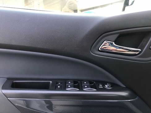 Used 2022 Chevrolet Colorado Z71 image 8