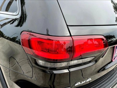 Used 2021 Jeep Grand Cherokee Limited w/ Premium Lighting Group AWD/4WD image 28