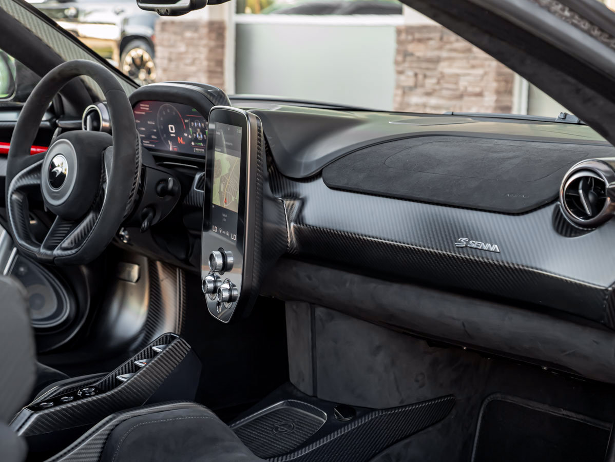 Used 2019 McLaren Senna RWD image 36