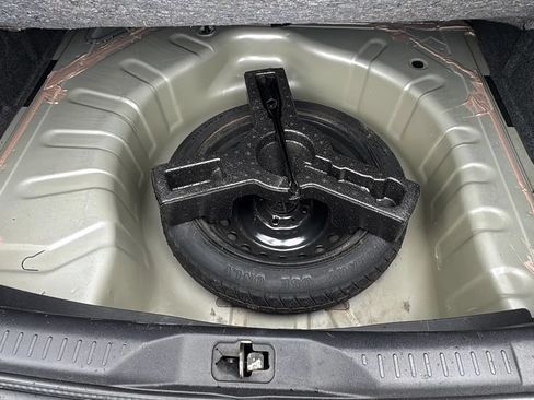 Used 2011 Nissan Sentra 2.0 SR w/ Convenience Pkg FWD image 16