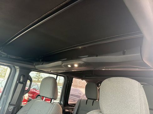 Used 2024 Jeep Wrangler Unlimited Sahara w/ Technology Group image 29