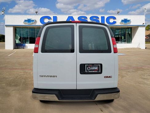 Used 2024 GMC Savana 2500 w/ Driver Convenience Package image 6