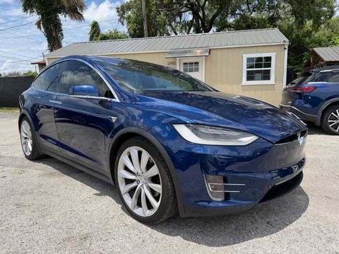 Used 2017 Tesla Model X 75D AWD/4WD image 3