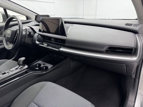 Used 2024 Toyota Prius LE image 19