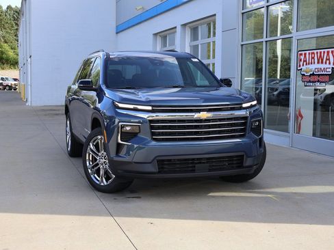 New 2026 Chevrolet Traverse LT w/ LPO, Floor Liner Package FWD image 37