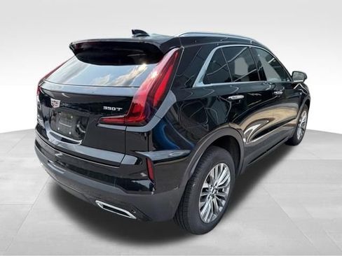 Used 2024 Cadillac XT4 Premium Luxury AWD/4WD image 4