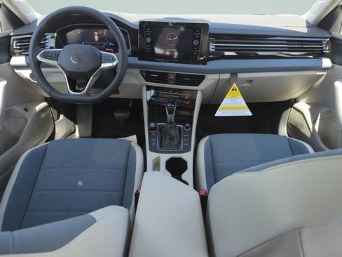 New 2026 Volkswagen Jetta SE FWD image 19