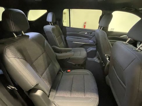 Used 2025 Chevrolet Traverse LT w/ LPO, Floor Liner Package AWD/4WD image 25