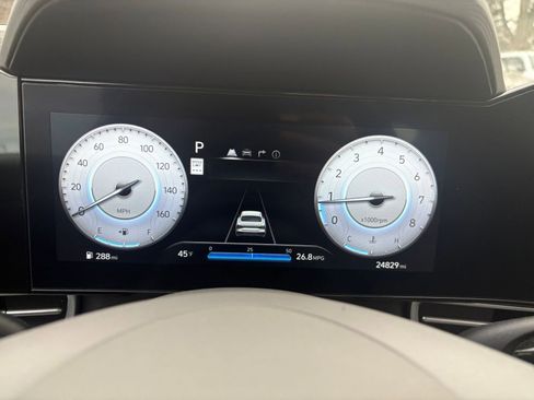 Used 2025 Hyundai Elantra SEL image 37