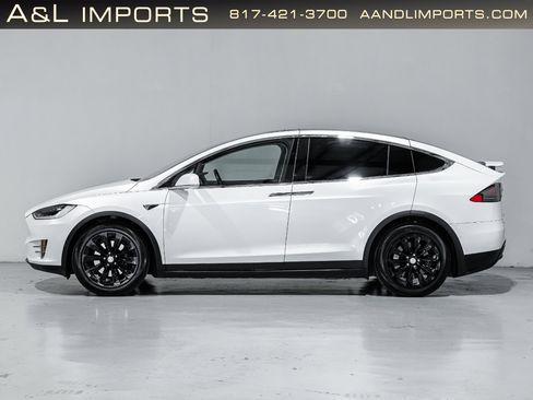 Used 2018 Tesla Model X 75D image 10