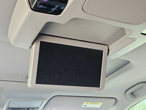 Used 2019 Honda Pilot Elite image 32