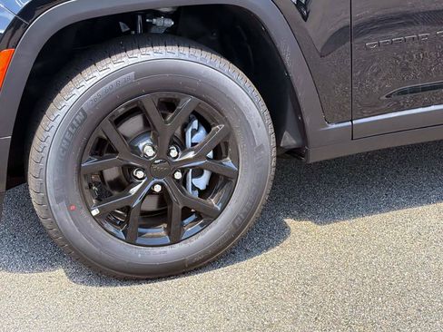 New 2026 Jeep Grand Cherokee Altitude AWD/4WD image 5