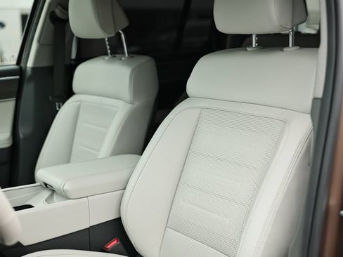 Certified 2026 Hyundai Santa Fe Limited AWD/4WD image 22