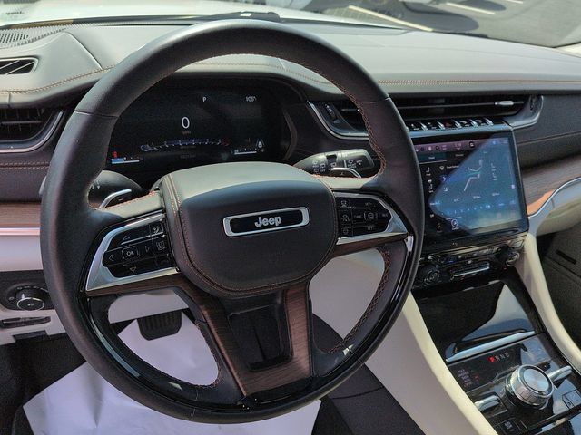 Used 2023 Jeep Grand Cherokee L Summit w/ Advanced Protech Group IV AWD/4WD image 13