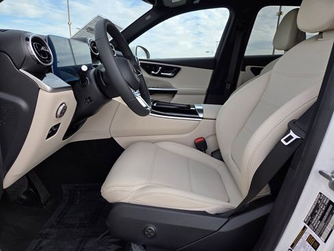 New 2026 Mercedes-Benz GLC 300 image 11