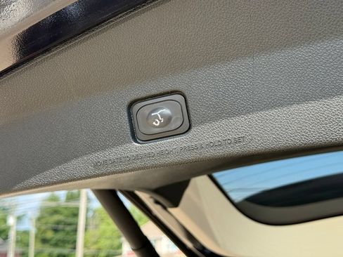 Used 2019 Ford Explorer Platinum AWD/4WD image 28