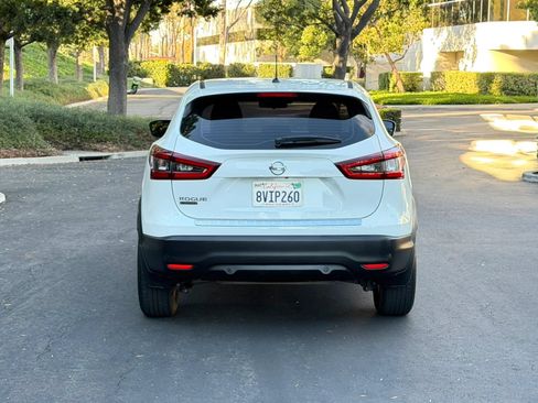 Used 2020 Nissan Rogue Sport S w/ Appearance Package FWD image 5