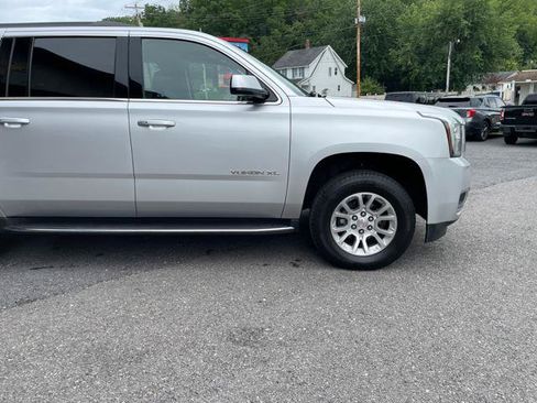 Used 2018 GMC Yukon XL SLT w/ Open Road Package AWD/4WD image 10