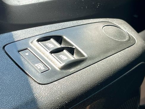 Used 2025 RAM ProMaster 2500 w/ Convenience Group FWD image 17