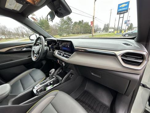 Used 2024 Chevrolet TrailBlazer ACTIV image 29