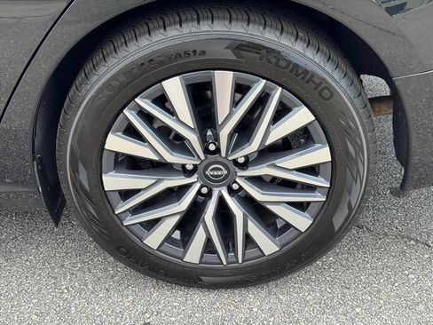 Certified 2024 Nissan Altima 2.5 SV FWD image 15