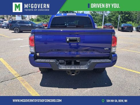 Used 2023 Toyota Tacoma TRD Sport w/ Technology Package AWD/4WD image 4