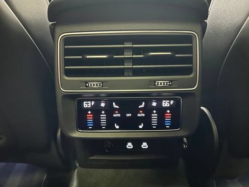 Used 2025 Audi Q7 3.0T Premium Plus w/ Premium Plus Package AWD/4WD image 22