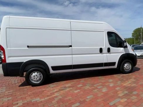 Used 2023 RAM ProMaster 2500 FWD image 2