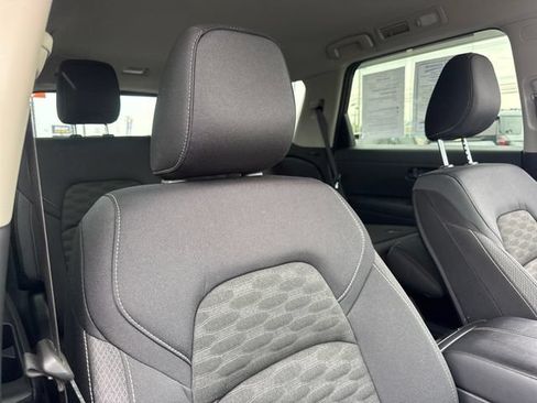 Used 2024 Nissan Pathfinder S AWD/4WD image 28