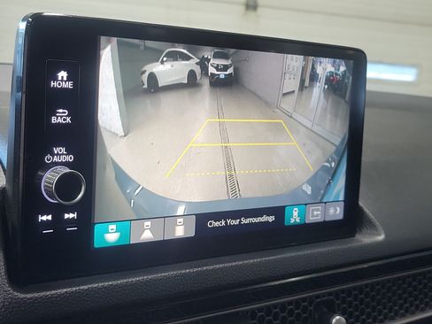 Used 2022 Honda Civic Touring image 32
