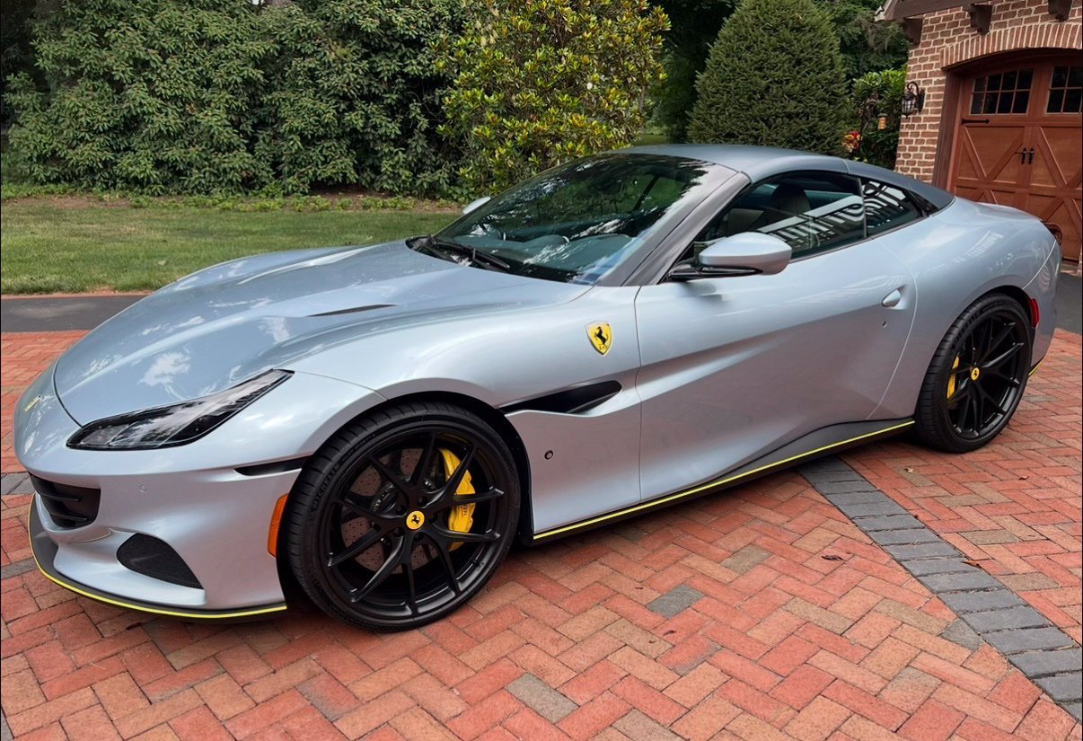 Used 2022 Ferrari Portofino M RWD image 1