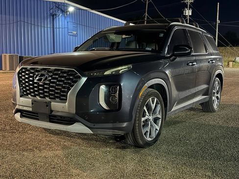 Used 2020 Hyundai Palisade SEL w/ Premium Package FWD image 3