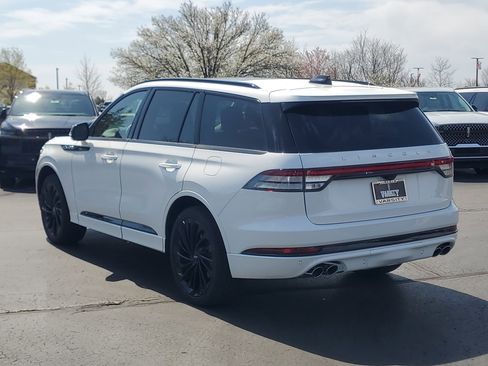 New 2026 Lincoln Aviator Reserve image 3