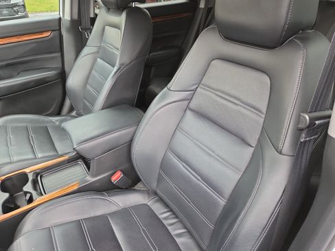 Used 2020 Honda CR-V Touring image 2