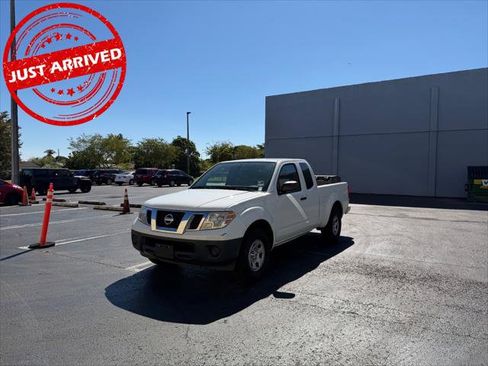 Used 2018 Nissan Frontier S image 1