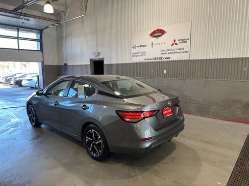 Certified 2024 Nissan Sentra SV image 5