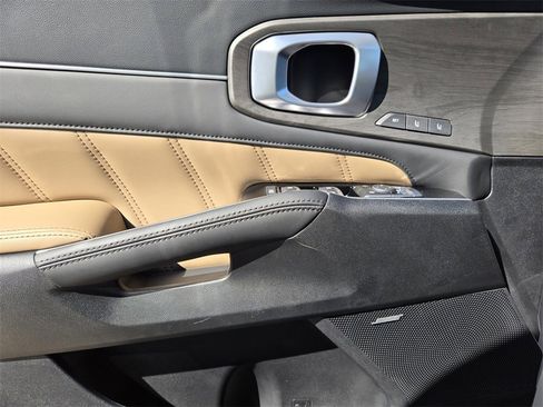 New 2026 Kia Sorento SX Prestige w/ Olive Brown Leather Package image 16