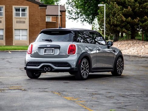 Used 2022 MINI Cooper S FWD image 5