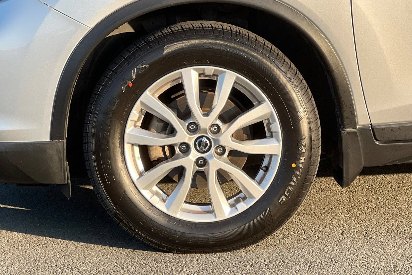 Used 2017 Nissan Rogue SV FWD image 26